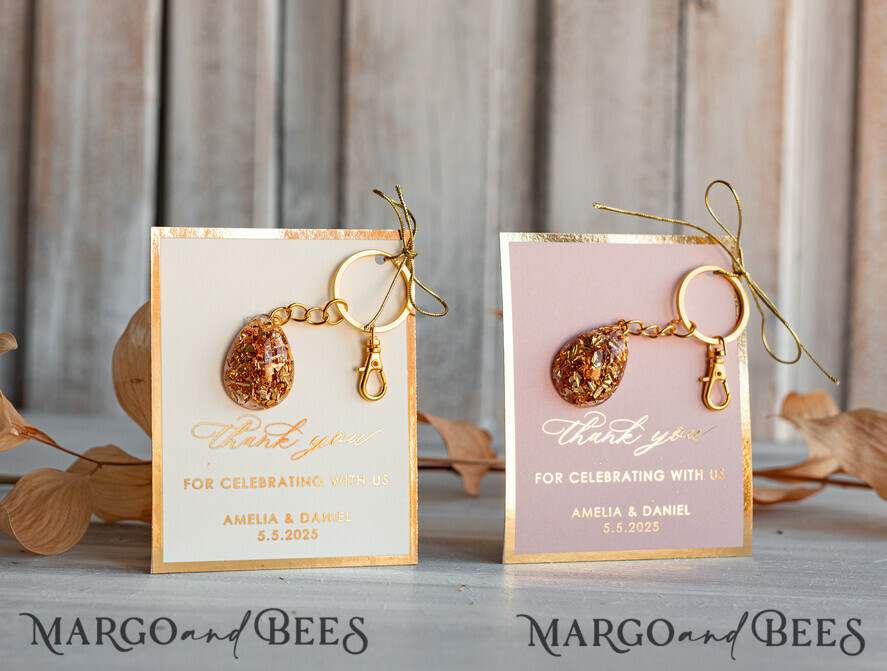 WEDDING FAVORS Resin Custom Resin Keychain Wedding Favors For Guests in bulk Custom Resin glamour golden Keychain, Golden personalised Thank you gifts Teardrop Keychain with Gold-Plated Stainless Steel Hardware
