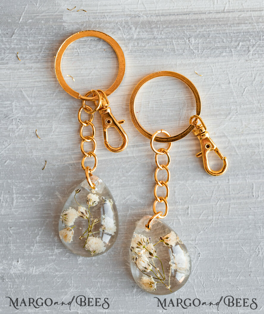 WEDDING FAVORS Resin Custom Resin Keychain Wedding Favors For Guests in bulk Custom Resin baby breath flower Keychain, Golden personalised Thank you gifts Teardrop Keychain with Gold-Plated Stainless Steel Hardware