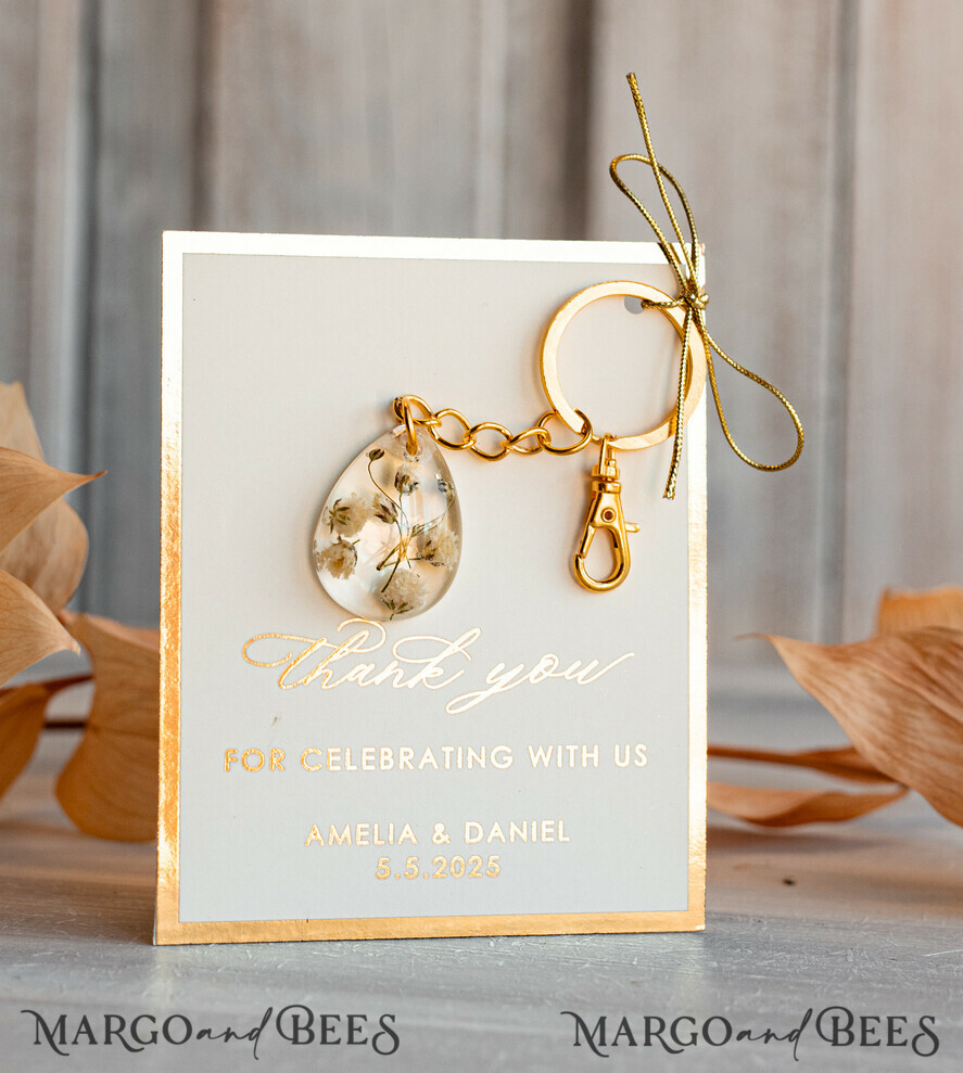 WEDDING FAVORS Resin Custom Resin Keychain Wedding Favors For Guests in bulk Custom Resin baby breath flower Keychain, Golden personalised Thank you gifts Teardrop Keychain with Gold-Plated Stainless Steel Hardware