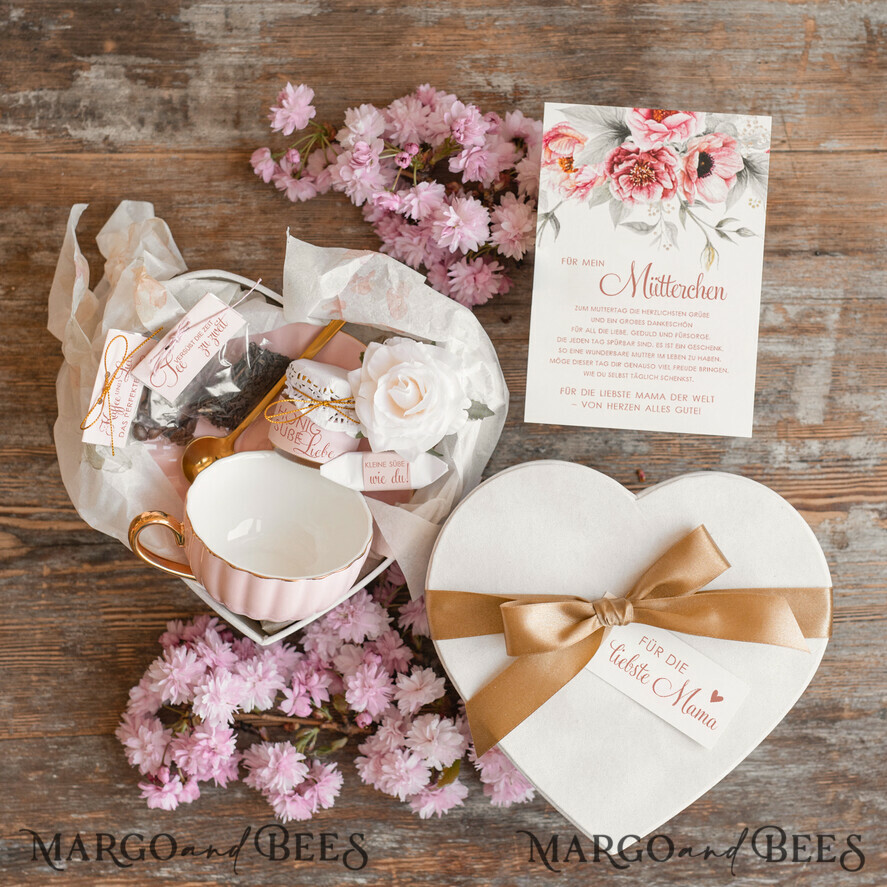 Geschenke zum Muttertag Muttertagsbox in Herzform Geschenkbox Herz für Mama mit Tasse, Kaffee, Tee, Schokolade, Rose & Grußkarte – stilvolles Muttertagsgeschenk, fertig verpackt und liebevoll gestaltet