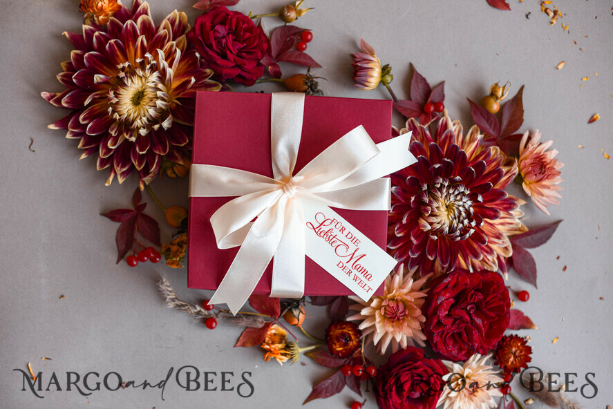 Geschenke zum Muttertag Grußkarten für Mama Holzkarte mit Herz in Geschenkbox – Muttertagsgeschenk mit Widmung, Blumen & Wachssiegel