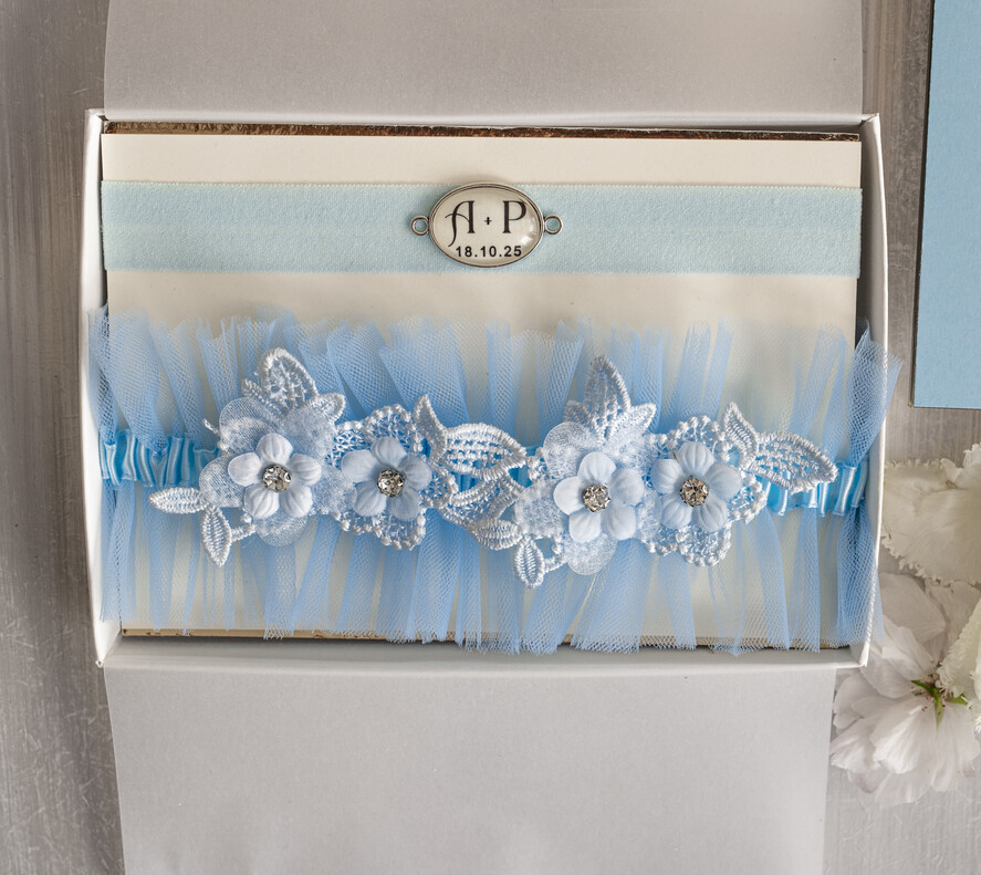 BRIDE bolero, robes, garter Geschenkidee für die Braut Strumpfband Strumpfband Etwas Blaues Geschenk für die Braut von der Trauzeugin JGA