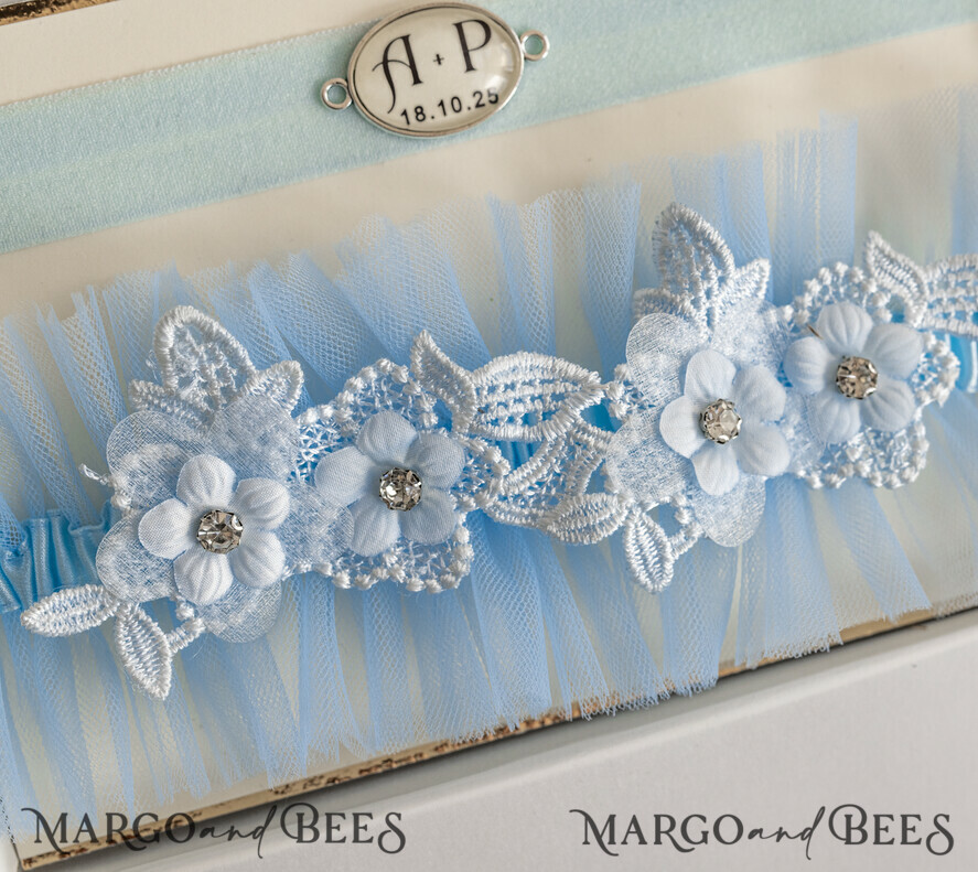 BRIDE bolero, robes, garter Geschenkidee für die Braut Strumpfband Strumpfband Etwas Blaues Geschenk für die Braut von der Trauzeugin JGA
