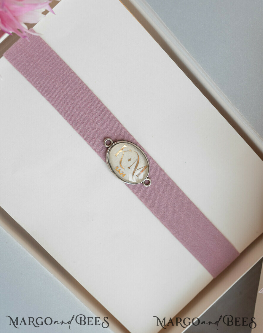 BRIDE bolero, robes, garter Geschenkidee für die Braut Strumpfband Rosa Strumpfband mit den Initialen des Brautpaares und dem Hochzeitsdatum in Geschenkbox – Überraschung vom Junggesellinnenabschied