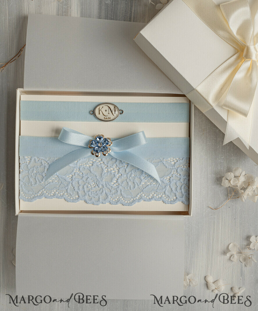 BRIDE bolero, robes, garter Geschenkidee für die Braut Strumpfband Doppeltes Strumpfband-Set für die Braut – edel & romantisch in Geschenkbox mit Gedicht – perfektes Geschenk zur Hochzeit