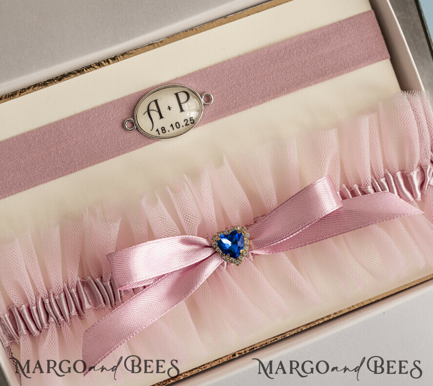 BRIDE bolero, robes, garter Geschenkidee für die Braut Strumpfband Strumpfband Etwas Blaues Geschenk für die Braut von der Trauzeugin JGA