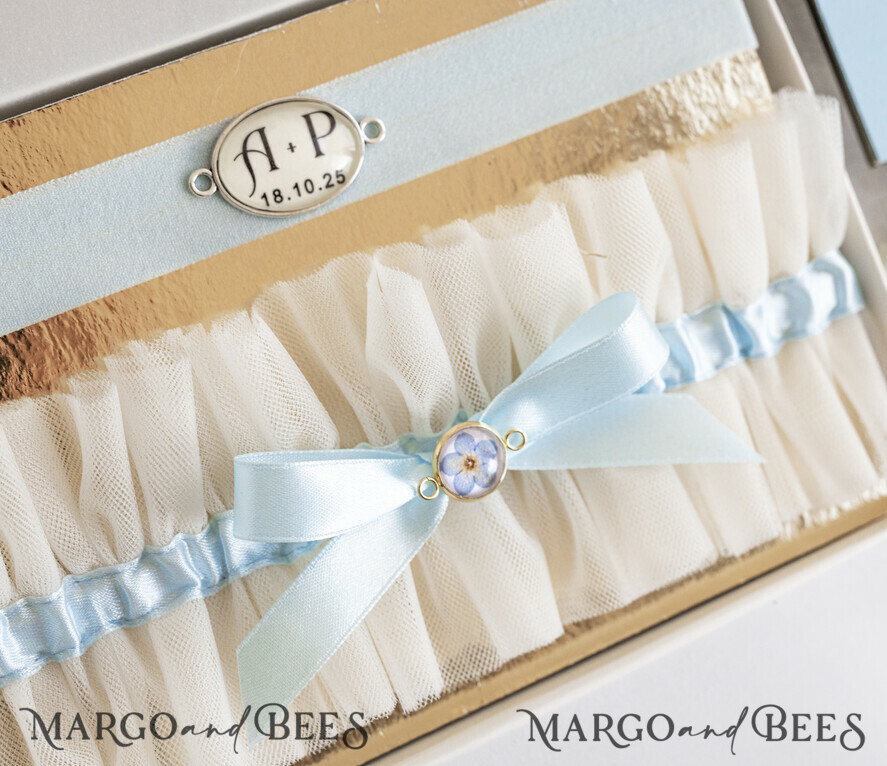 BRIDE bolero, robes, garter Geschenkidee für die Braut Strumpfband Strumpfband Etwas Blaues Geschenk für die Braut von der Trauzeugin JGA