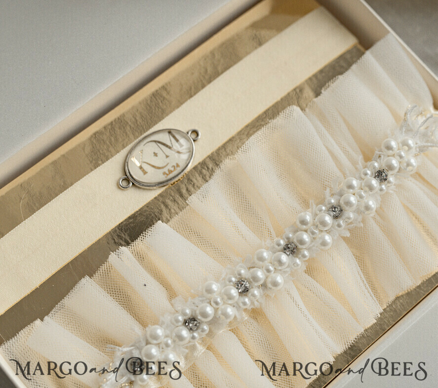 BRIDE bolero, robes, garter Geschenkidee für die Braut Strumpfband Strumpfband Ecru mit Personalisierung – Geschenkset für die Braut – Etwas Blaues zur Hochzeit