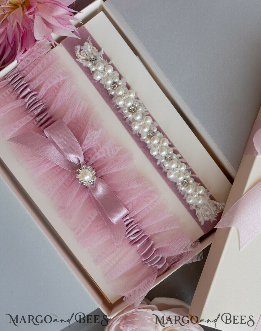 BRIDE bolero, robes, garter Geschenkidee für die Braut Strumpfband Doppeltes Strumpfband-Set für die Braut – edel & romantisch in Geschenkbox mit Gedicht – perfektes Geschenk zur Hochzeit