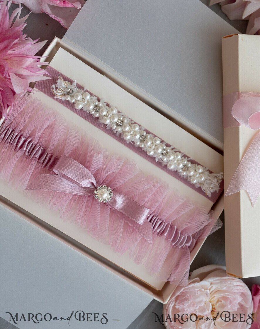 BRIDE bolero, robes, garter Geschenkidee für die Braut Strumpfband Doppeltes Strumpfband-Set für die Braut – edel & romantisch in Geschenkbox mit Gedicht – perfektes Geschenk zur Hochzeit