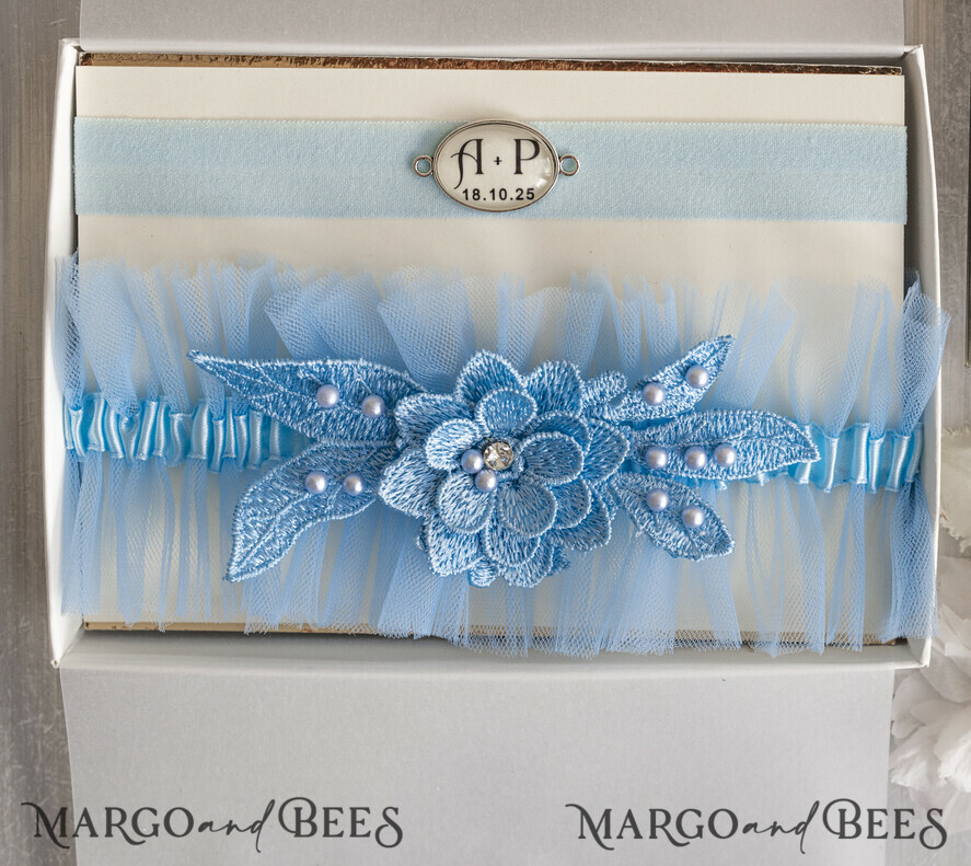 BRIDE bolero, robes, garter Geschenkidee für die Braut Strumpfband Strumpfband Etwas Blaues Geschenk für die Braut von der Trauzeugin JGA