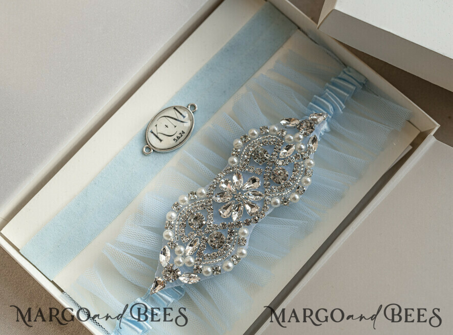 BRIDE bolero, robes, garter Geschenkidee für die Braut Strumpfband Strumpfband Etwas Blaues Geschenk für die Braut von der Trauzeugin JGA