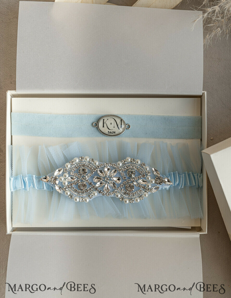 BRIDE bolero, robes, garter Geschenkidee für die Braut Strumpfband Strumpfband Etwas Blaues Geschenk für die Braut von der Trauzeugin JGA