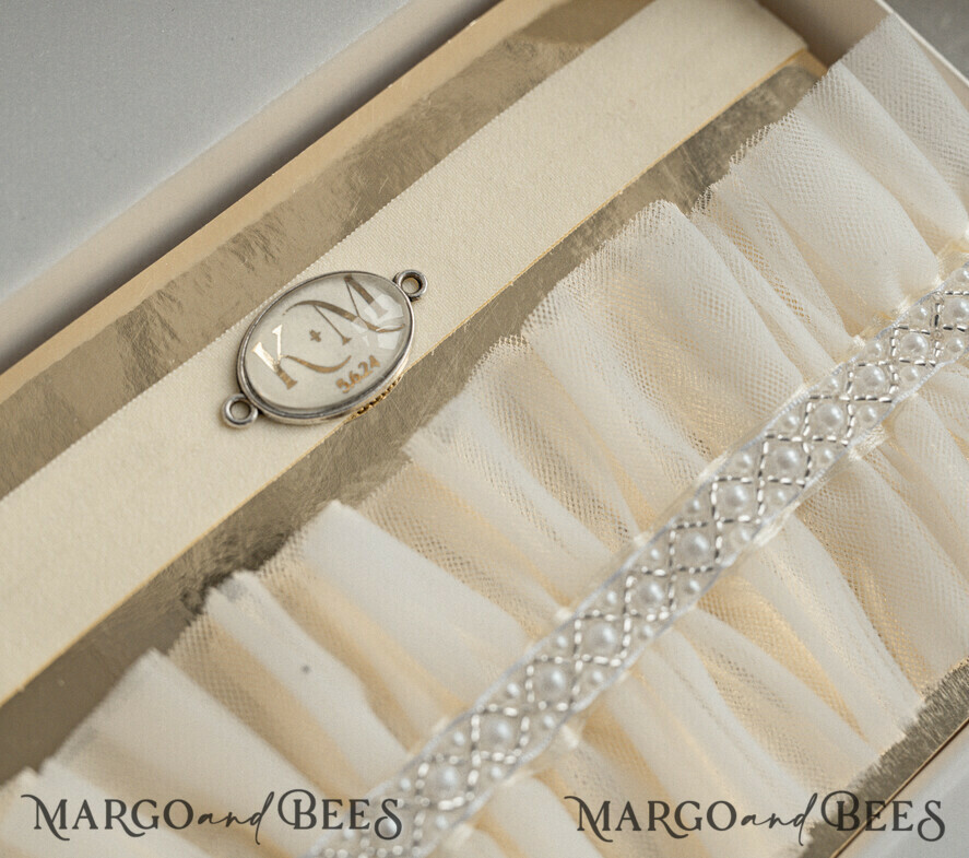 BRIDE bolero, robes, garter Geschenkidee für die Braut Strumpfband Strumpfband Ecru mit Personalisierung – Geschenkset für die Braut – Etwas Blaues zur Hochzeit