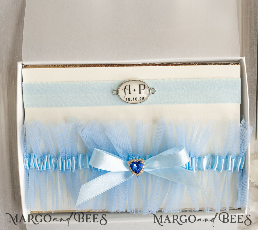 BRIDE bolero, robes, garter Geschenkidee für die Braut Strumpfband Strumpfband Etwas Blaues Geschenk für die Braut von der Trauzeugin JGA