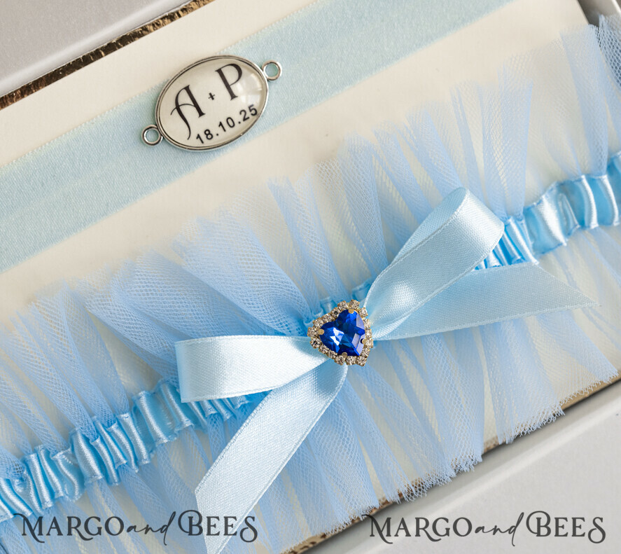 BRIDE bolero, robes, garter Geschenkidee für die Braut Strumpfband Strumpfband Etwas Blaues Geschenk für die Braut von der Trauzeugin JGA