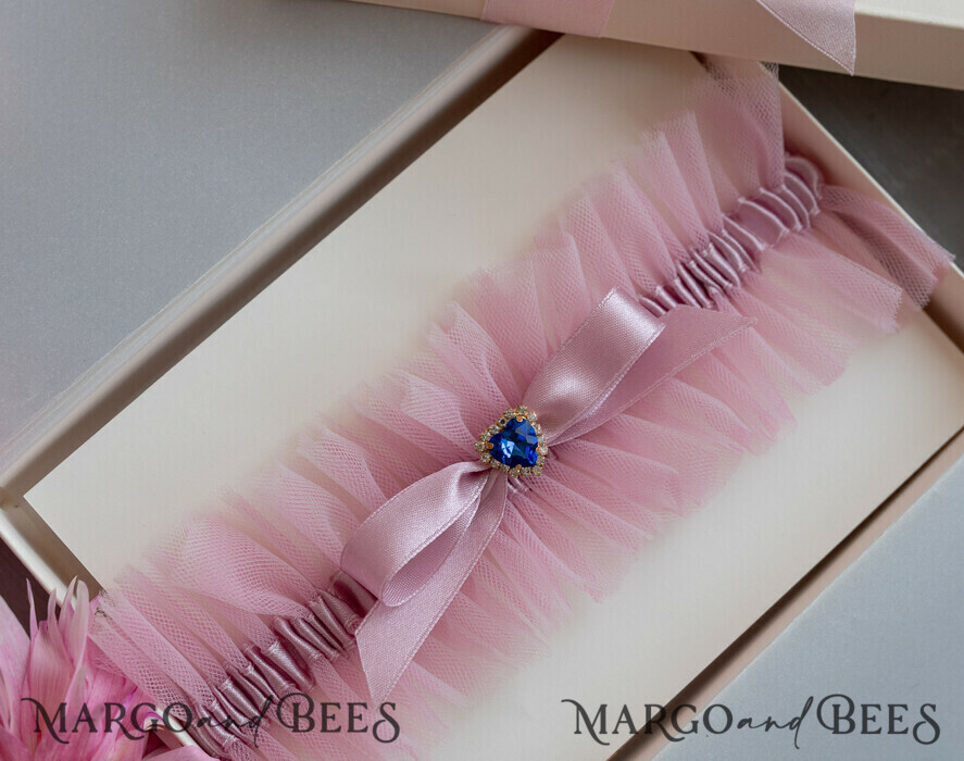 BRIDE bolero, robes, garter Geschenkidee für die Braut Strumpfband Rosa Tüll-Strumpfband in Geschenkbox – Überraschung vom Junggesellinnenabschied