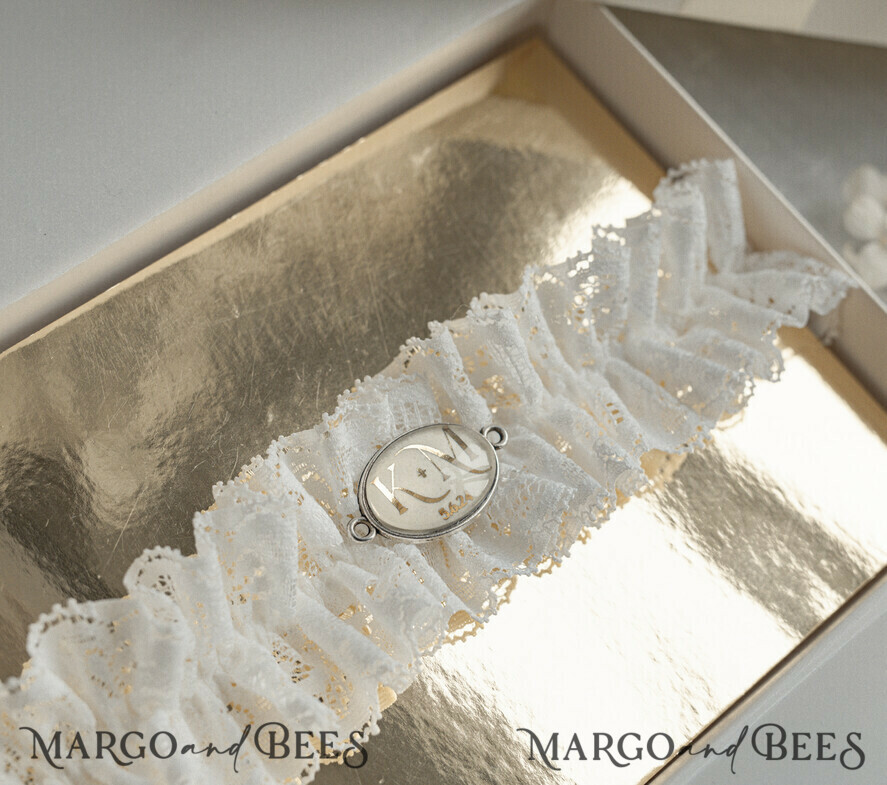 BRIDE bolero, robes, garter Geschenkidee für die Braut Strumpfband Strumpfband mit den Individualen des Brautpaares und dem Hochzeitsdatum in Geschenkbox – Überraschung vom Junggesellinnenabschied