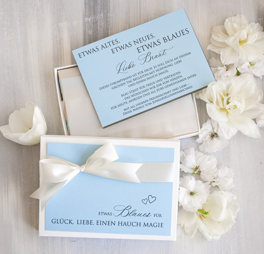 BRIDE bolero, robes, garter Geschenkidee für die Braut Strumpfband Strumpfband Etwas Blaues Geschenk für die Braut von der Trauzeugin JGA