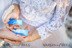 PLATZKARTEN / TISCHKARTEN  
 Boho Eleganz Bold Linie Zarte blaue Hochzeitsplatzkarten, Aquarell-Design Namensschilder mit Band, einzigartige Hochzeitsstationery, Strandhochzeit Platzkarten, dekedged benutzerdefinierte Begleitkarten.10