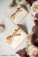 PLATZKARTEN / TISCHKARTEN  
 Spitze Elegante schimmernde goldene Platzkarten mit goldenem Band, elfenbeinfarbene Spitzen-Hochzeitsnamensschilder für Ihre Hochzeitstische, romantische Hochzeitsstationery, goldene Luxus-Platzkarten.6