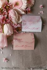 PLATZKARTEN / TISCHKARTEN  
 Eleganz Floral Chic Romantische Blush-Pink Marmor-Hochzeitsplatzkarten mit pinkfarbigem, individuell gestaltetem Text, elegante Schreibwaren-Namenskarten für Ihre Hochzeitstische, luxuriöse weiße Marmor-Platzkarten.2