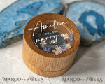 RINGTRÄGERBOXEN & KISSEN Epoxidharz Trauringe Box Elegante Epoxidharz-Hochzeitsringbox, personalisierte Harzringbox mit Gravur, minimalistische Hochzeitsringbox mit echten Blumen und Samt, rustikale Hochzeitsstationery.6