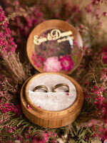 RINGTRÄGERBOXEN & KISSEN Epoxidharz Trauringe Box Maßgeschneiderte Hochzeitsringbox für die Zeremonie, handgefertigte Hochzeitsringbox • Ringträgerbox mit echten Blumen • luxuriöse Holzringbox15
