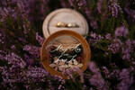 RINGTRÄGERBOXEN & KISSEN Epoxidharz Trauringe Box Luxus Harz Hochzeitsringbox, minimalistische gravierte echte Blumenringbox, personalisierte Epoxidbox mit nude Samt, rustikale maßgeschneiderte Ringbox.4