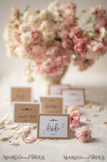 PLATZKARTEN / TISCHKARTEN  
 Rustikale Eco-Hochzeitsplatzkarten Minimalistische weiße Hochzeitsplatzkarten, rustikales öko-braun mit schwarzem Druck, zarte Hochzeitsnamensschilder, einzigartige Hochzeitsstationery, individuell formulierte Begleitkarten.12