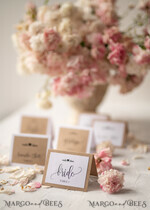 PLATZKARTEN / TISCHKARTEN  
 Rustikale Eco-Hochzeitsplatzkarten Minimalistische weiße Hochzeitsplatzkarten, rustikales öko-braun mit schwarzem Druck, zarte Hochzeitsnamensschilder, einzigartige Hochzeitsstationery, individuell formulierte Begleitkarten.12