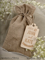 HOCHZEITSGESCHENKE Rustikale Jute-Geschenktüten mit Holzanhängern romantische Hochzeitsgeschenke, rustikale Geschenktüten mit Holzanhängern5
