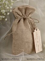 HOCHZEITSGESCHENKE Rustikale Jute-Geschenktüten mit Holzanhängern Hochzeitsgeschenkideen, Rustikaler Geschenktüte mit Etikett5