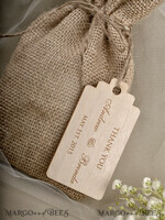HOCHZEITSGESCHENKE Rustikale Jute-Geschenktüten mit Holzanhängern Hochzeitsgeschenkideen, Rustikaler Geschenktüte mit Etikett5