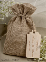 HOCHZEITSGESCHENKE Rustikale Jute-Geschenktüten mit Holzanhängern Hochzeitsgeschenkideen, Rustikaler Geschenktüte mit Etikett5