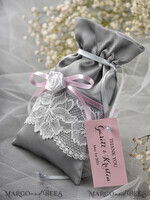 HOCHZEITSGESCHENKE Geschenktüten aus Satin und Spitze Hochzeitsgeschenke, Saltin Spitzenbeutel5