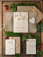 HOCHZEITS EINLADUNGEN Wald / Berge / Waldlandschaft Thema Romantische Hochzeitskarten, rustikale Scheunen-Einladungen6