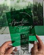 HOCHZEITS EINLADUNGEN Wald / Berge / Waldlandschaft Thema Grüne Acryl-Hochzeitsladung Suite, moderne rustikale Hochzeitseinladungen, klare Plexiglas Suite Hochzeitskarten, grüne Hochzeitseinladungen, nebliger Wald frostige Hochzeitseinladung Suite, Hochzeitsladung mit Kiefern aus Plexiglas.16