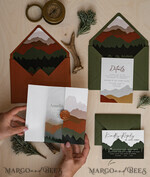 HOCHZEITS EINLADUNGEN Wald / Berge / Waldlandschaft Thema Bergmodernes Bogen-Acryl-Hochzeitseinladung-Set, moderne Arizona-Hochzeitseinladungen, klare Plexiglassuite-Hochzeitskarten, terrakotta Hochzeitseinladungen, Hochzeits-Einladungsset mit Bergen, salbeigrüne Hochzeitseinladung aus Plexiglas.18