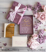 HOCHZEITS EINLADUNGEN Elegante Einladungen Klassische Karten Luxus Mauve Samt Box Hochzeitseinladungen, elegante Acryl Hochzeitseinladungen mit goldener Schleife, glamouröse goldene Hochzeitskarten, handgemachte Hochzeitsstationery.13