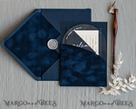 HOCHZEITS EINLADUNGEN Elegante Einladungen Klassische Karten Moderne Arch Acryl Hochzeitskarten, Samtumschlag marineblaue moderne Hochzeitskarten, marineblaue Goldeinladungen, minimalistische Plexi Hochzeitsinvitation Suite22