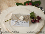 PLATZKARTEN / TISCHKARTEN  
 rustikal und Spitze Elegante Eco-Braune Hochzeitsplatzkarten mit weißer Rose, elfenbeinfarbene Hochzeitsnamensschilder mit braunem Jute-Zwirn und getrocknetem Blatt, rustikale Hochzeitsstationery, bearbeitbarer Text.3