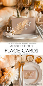 PLATZKARTEN / TISCHKARTEN  
 Acrylgold klar / Holz 3D Acryl Beige Platzkarten mit Ständer, Klare Acryl- und Gold-Platzkarten, Nude Taupe Gold Plexi Platzkarten, Tan Luxus Hochzeits Tischdeko Platzkarten, Erdige Hochzeitsbeschilderung Gold Spiegel Platzkarten.15