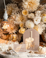 PLATZKARTEN / TISCHKARTEN  
 Acrylgold klar / Holz 3D Acryl Beige Platzkarte mit Ständer, Arch Clear Nude Taupe Namenskarten, Premium Luxus Sitzkarten, Platzkarten für Hochzeitsgäste, Gold Gäste-Eskortkarten38