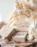 RINGTRÄGERBOXEN & KISSEN Samtkästchen für den Trauungszeremonie Beige Pink Goldene Samt Hochzeitsringbox für die Zeremonie, Ringbox für die Hochzeitszeremonie 3 Ringe Samt, Boho Glam Hochzeitsringboxen für ihn und sie, Luxus Samt Ringbox doppelt in benutzerdefinierten Farben.18