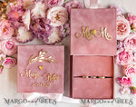 RINGTRÄGERBOXEN & KISSEN Samtkästchen für den Trauungszeremonie Blush Pink Goldene Samt-Ringbox für die Zeremonie, Ringbox für die Hochzeitszeremonie 3 Ringe Samt, Boho Glam Hochzeitsringboxen für ihn und sie, Luxuriöse Samt-Ringbox doppelt, Individuelle Farben10