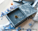 RINGTRÄGERBOXEN & KISSEN Samtkästchen für den Trauungszeremonie Staubblauer goldener Samt-Ringbox für die Zeremonie, Ringbox für die Hochzeitszeremonie 3 Ringe Samt, Boho Glam Hochzeitsringboxen für ihn und sie, luxuriöse Samt-Ringbox doppelt mit maßgeschneiderten Farben.11