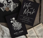 HOCHZEITS EINLADUNGEN Moderne Einladungen Florale Karten Halloween Hochzeits Einladungssuite, schwarze Einladungen, Tarotkarten Einladungen, gotische Hochzeits Einladungskarten, Das Liebespaar Skelett Hochzeitsset schwarz10