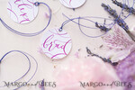 PLATZKARTEN / TISCHKARTEN  
 Kalligraphie Romantische runde Hochzeitsplatzkarten, elegante Namensschilder, minimalistische weiße Platzkarten mit Kalligrafie-Design, modernes Namensschild für Hochzeitstische, bearbeitbarer Text22
