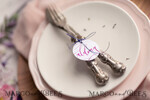 PLATZKARTEN / TISCHKARTEN  
 Kalligraphie Romantische runde Hochzeitsplatzkarten, elegante Namensschilder, minimalistische weiße Platzkarten mit Kalligrafie-Design, modernes Namensschild für Hochzeitstische, bearbeitbarer Text22